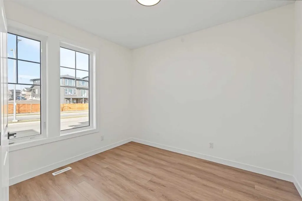 129 Bridgeport Gate