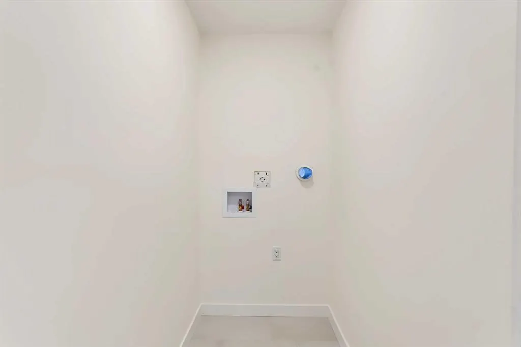 129 Bridgeport Gate