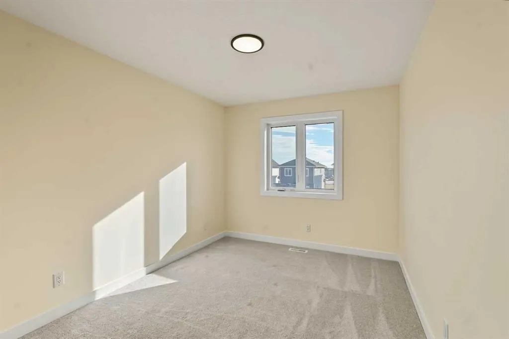 129 Bridgeport Gate