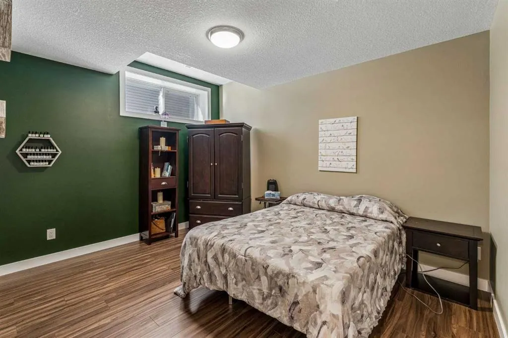 281 Boulder Creek Crescent SE