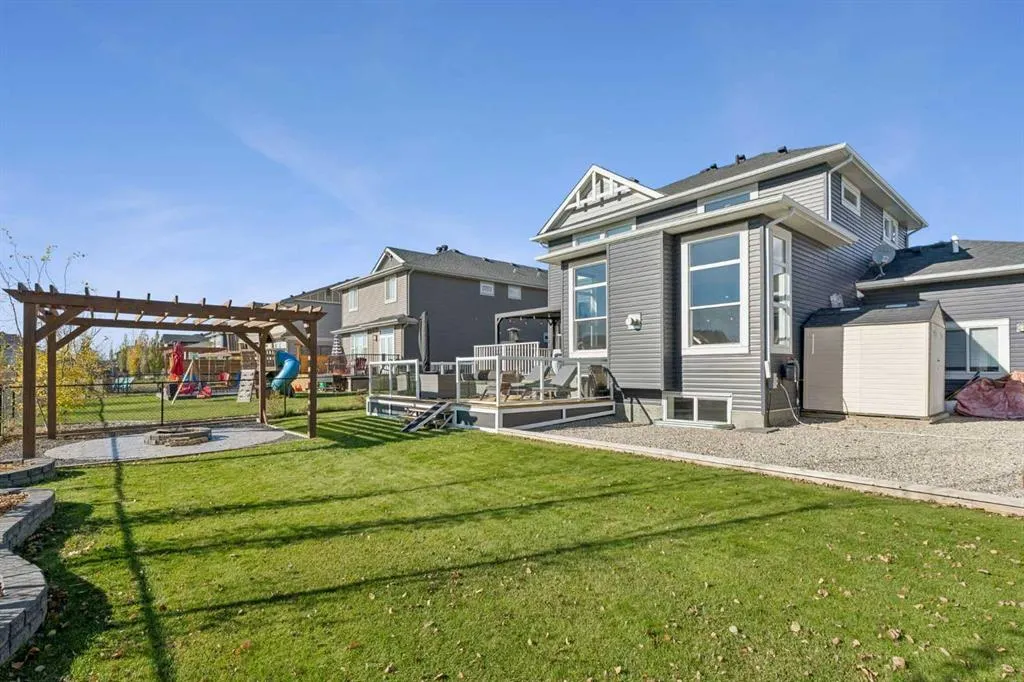 281 Boulder Creek Crescent SE