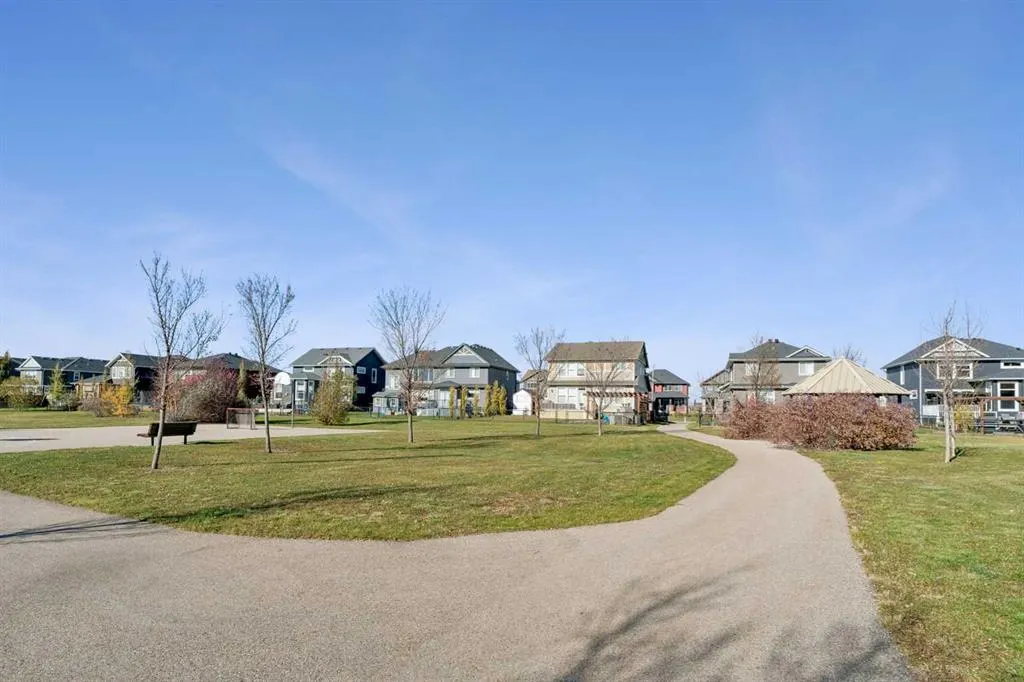 281 Boulder Creek Crescent SE