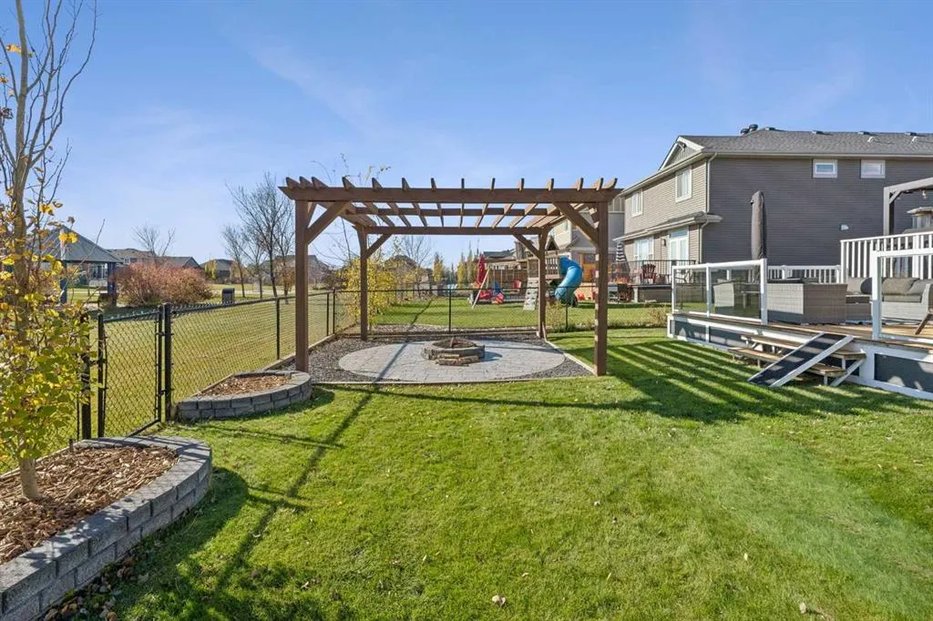 281 Boulder Creek Crescent SE