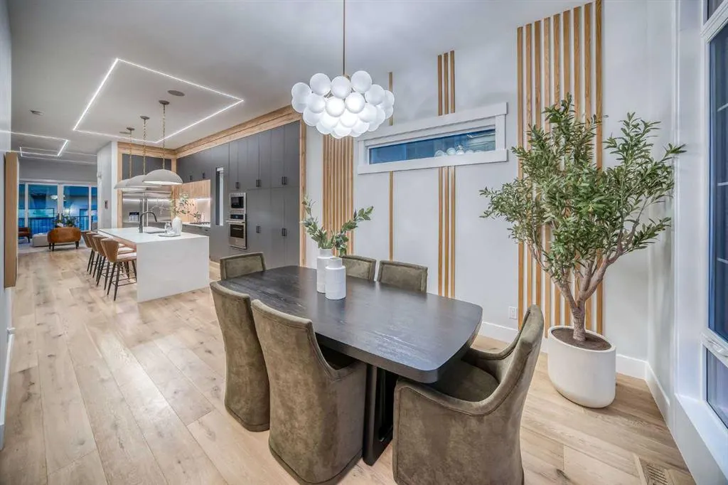 1904 13 Street SW