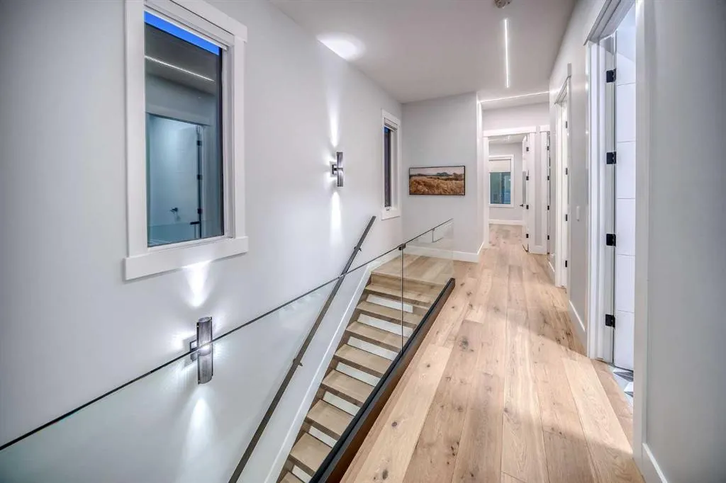 1904 13 Street SW