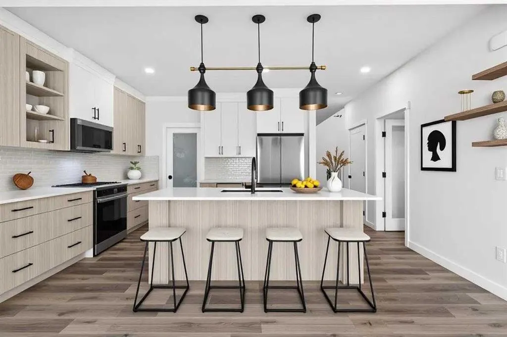 3 Lakewood Way