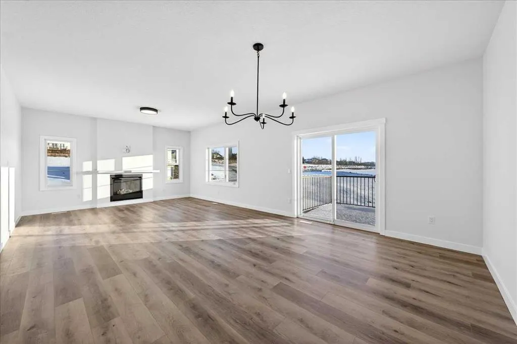 3 Lakewood Way