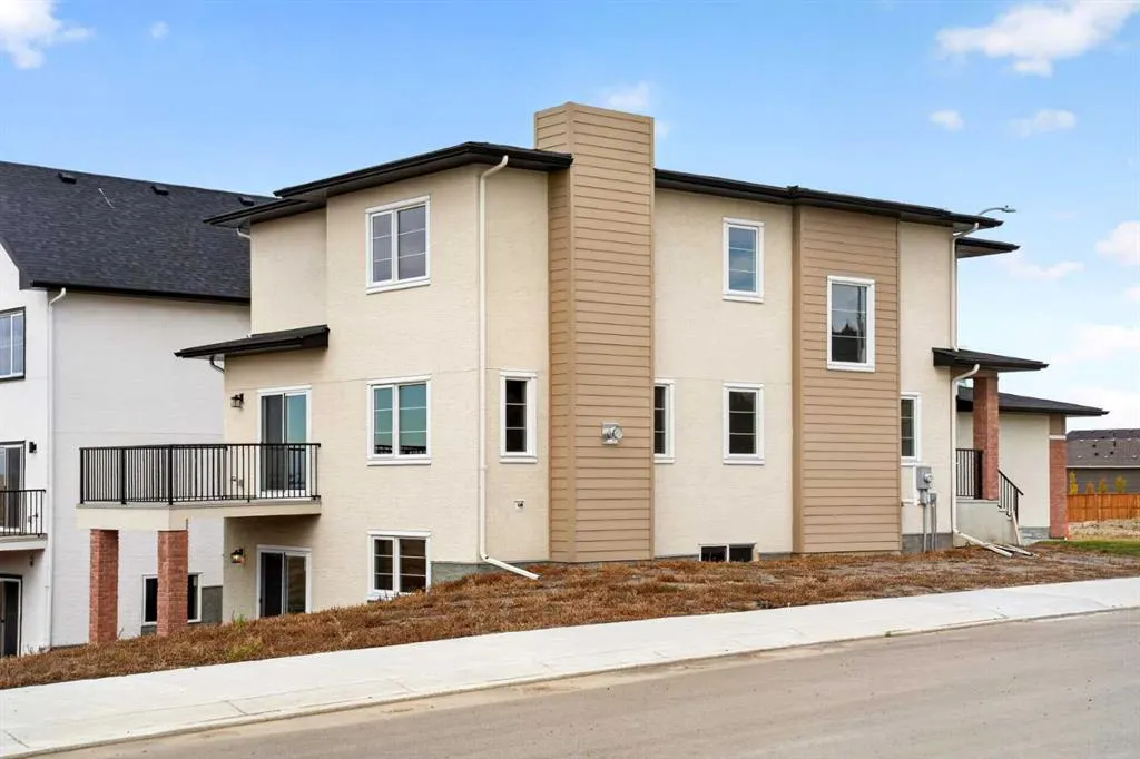 3 Lakewood Way