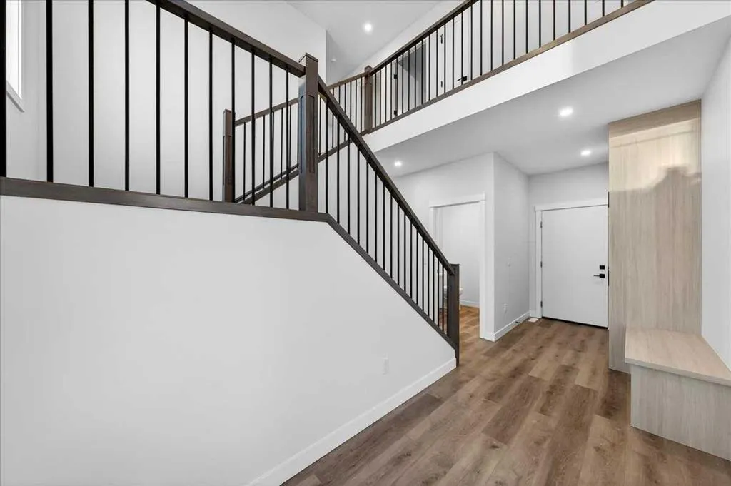 3 Lakewood Way