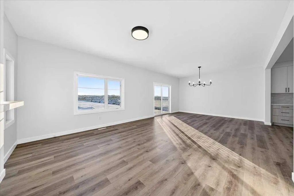 3 Lakewood Way