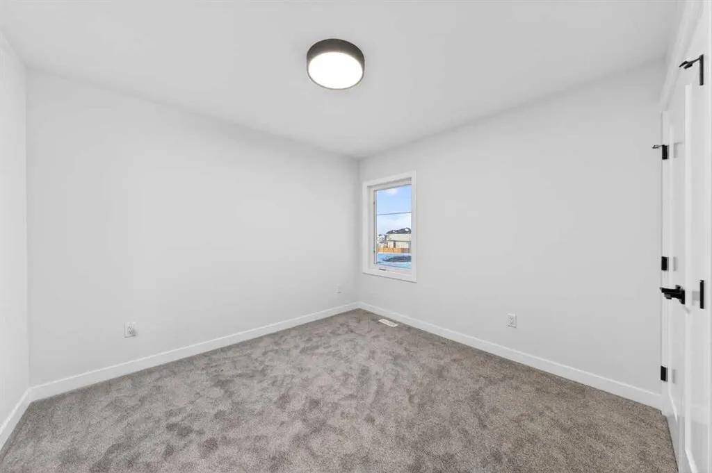 3 Lakewood Way