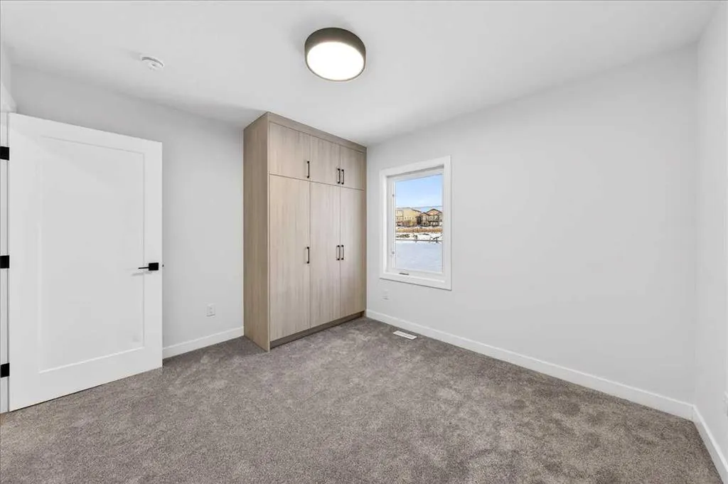 3 Lakewood Way