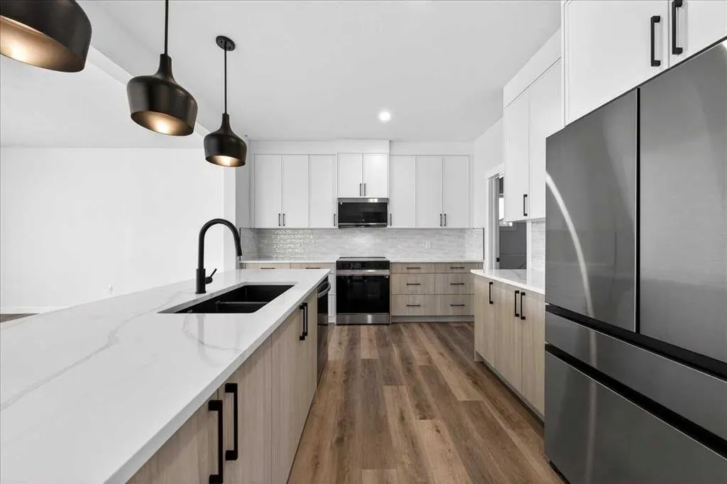 3 Lakewood Way