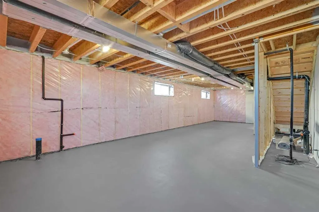 148 Monarch Bend