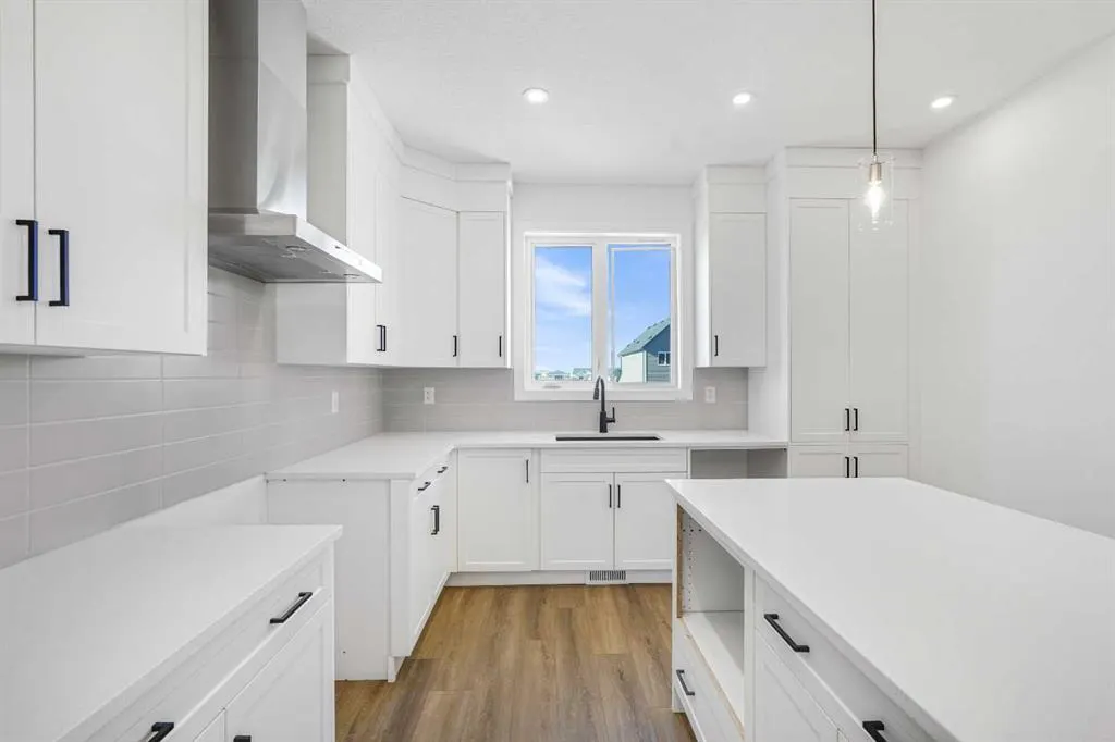 148 Monarch Bend