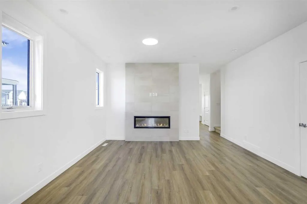 148 Monarch Bend