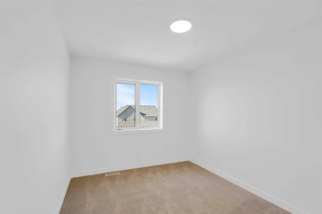 148 Monarch Bend