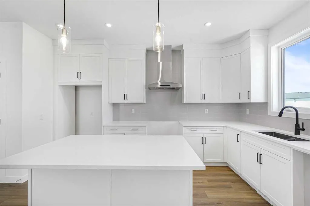 148 Monarch Bend