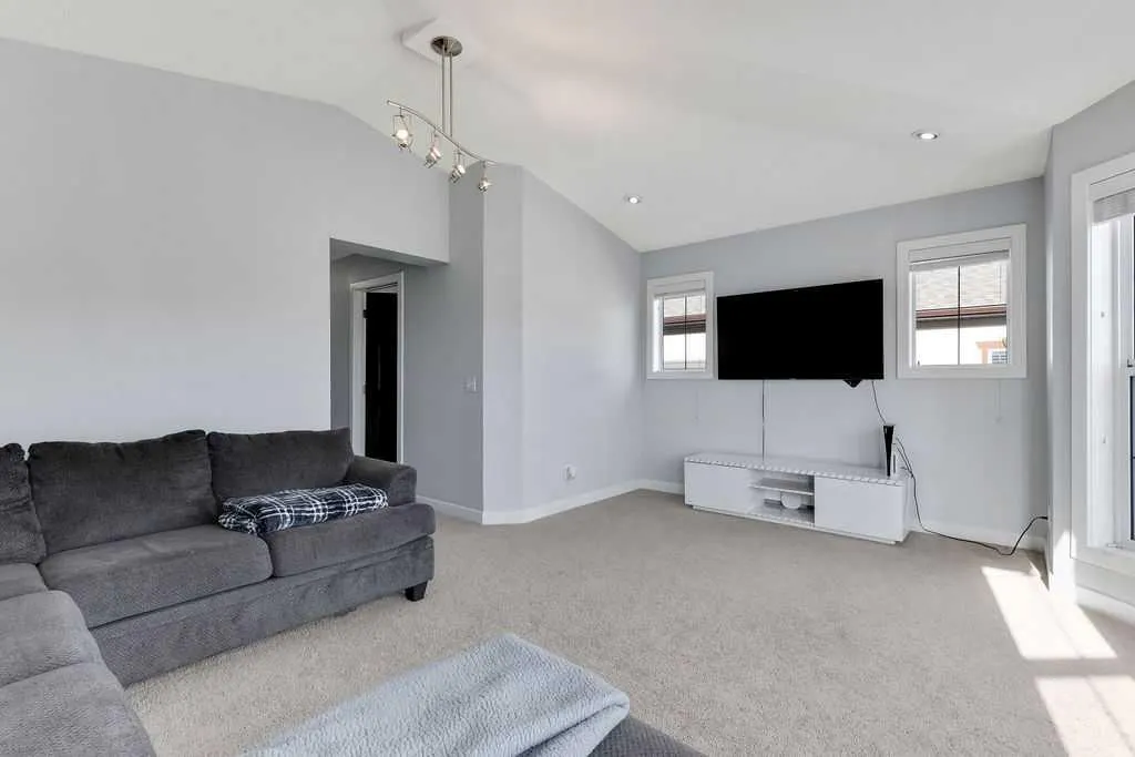 87 Brightonstone Passage SE