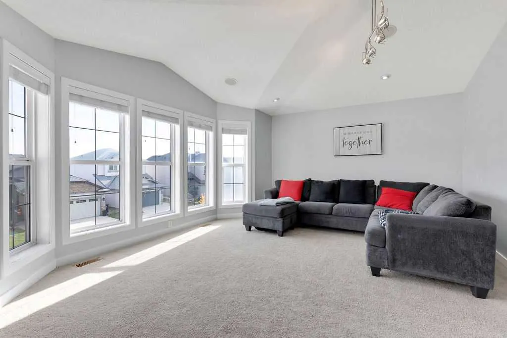87 Brightonstone Passage SE