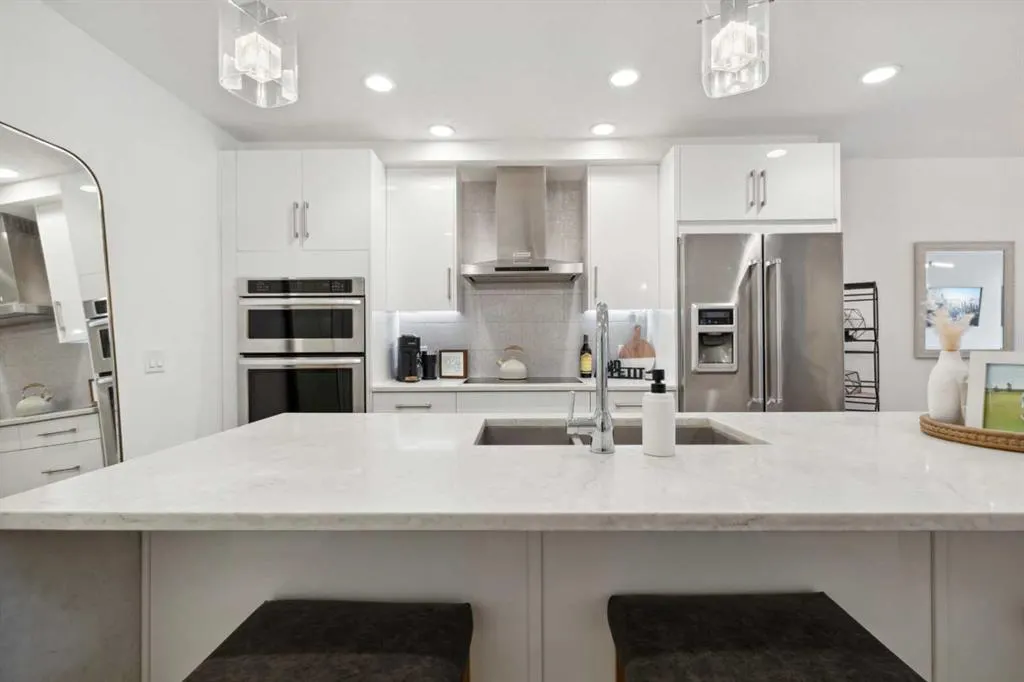 1611 28 Avenue SW #103