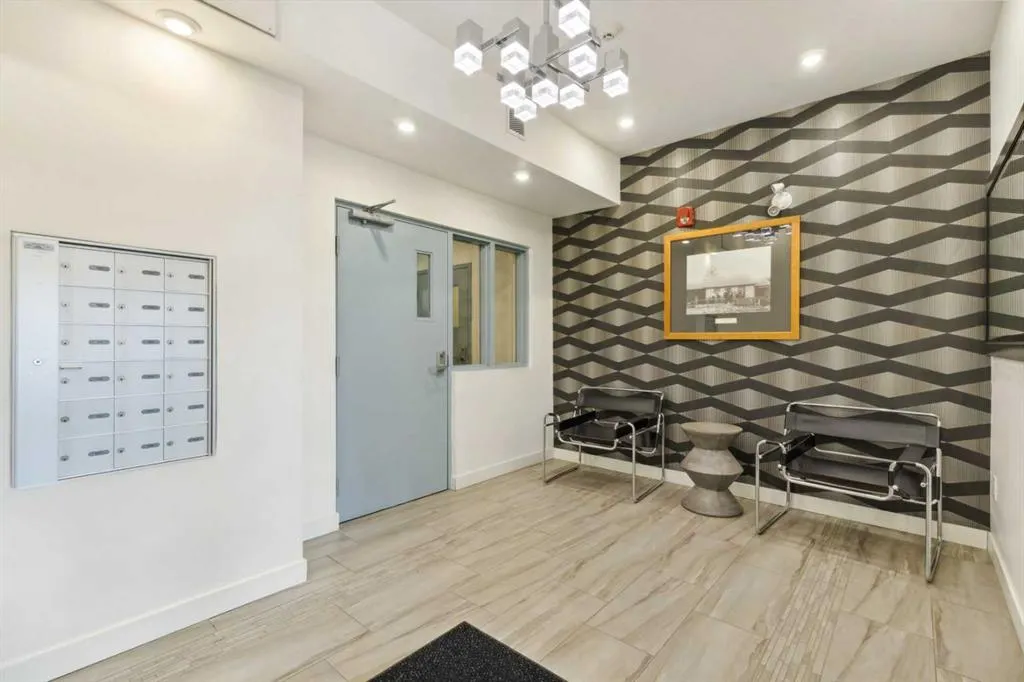 1611 28 Avenue SW #103