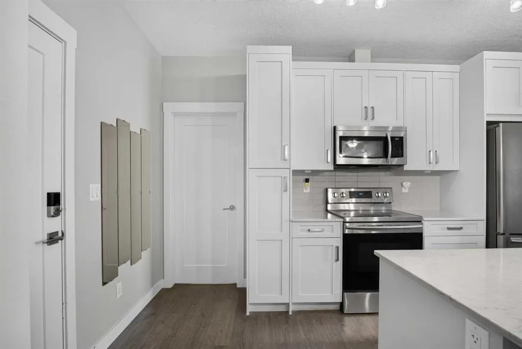 10 Walgrove SE #217