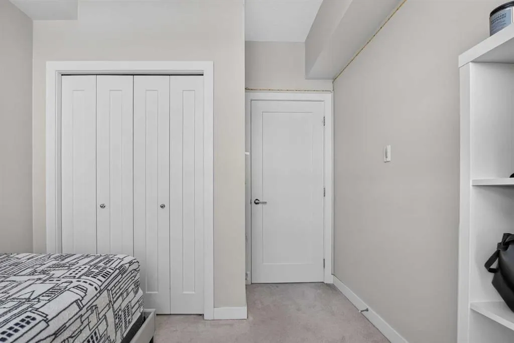 10 Walgrove SE #217