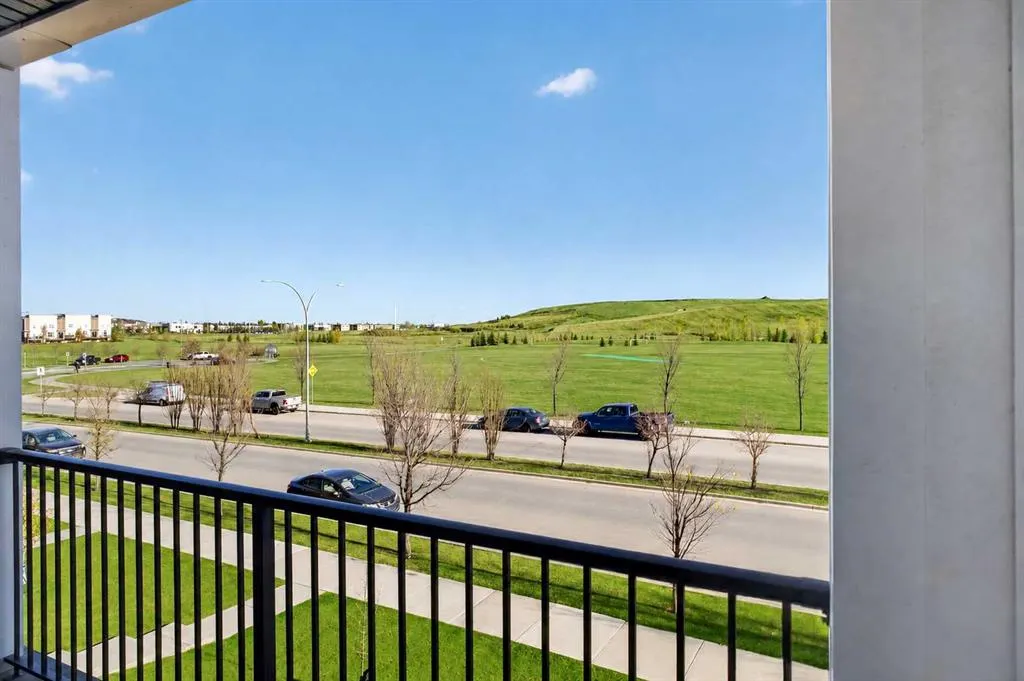 10 Walgrove SE #217