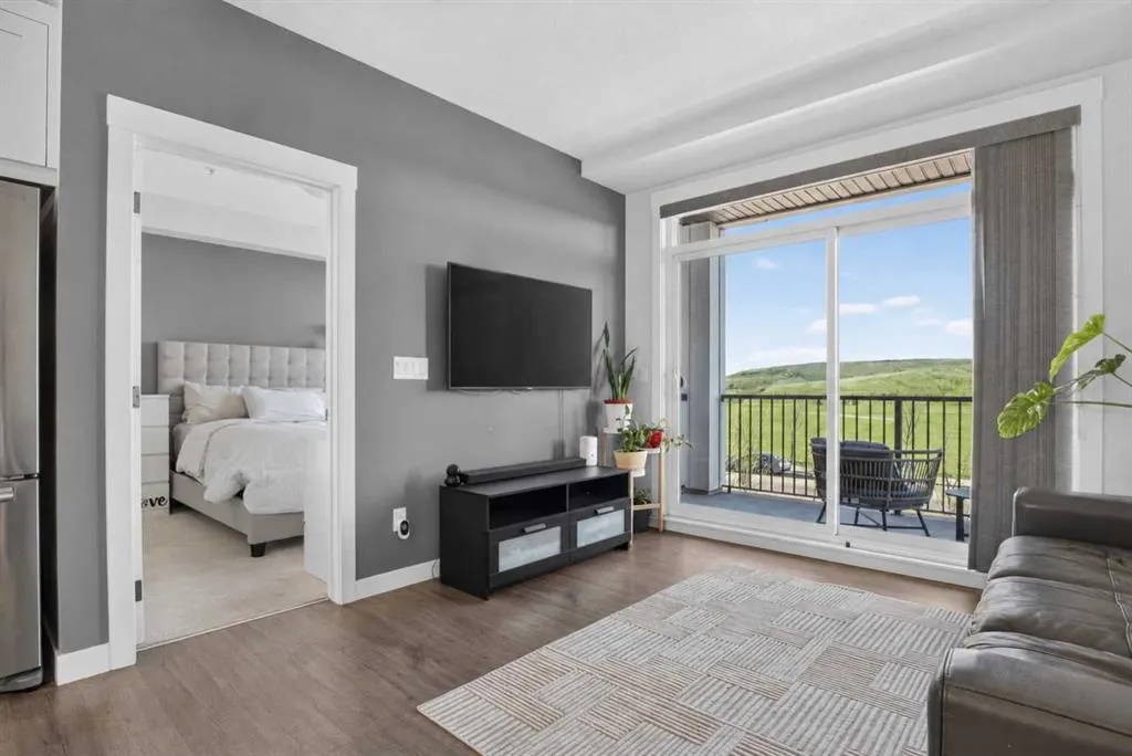10 Walgrove SE #217