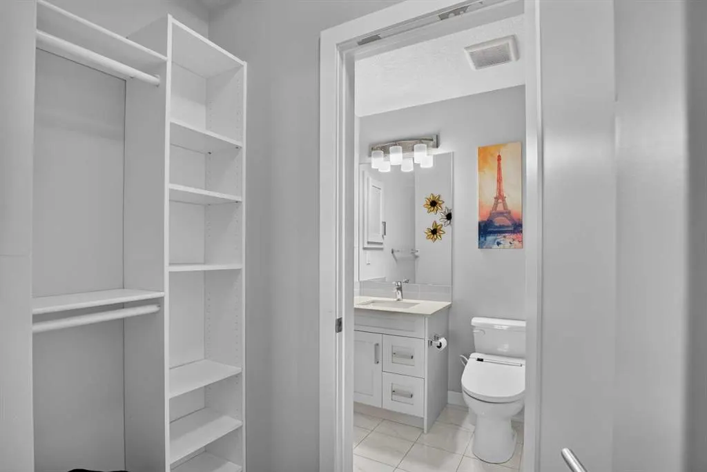 10 Walgrove SE #217
