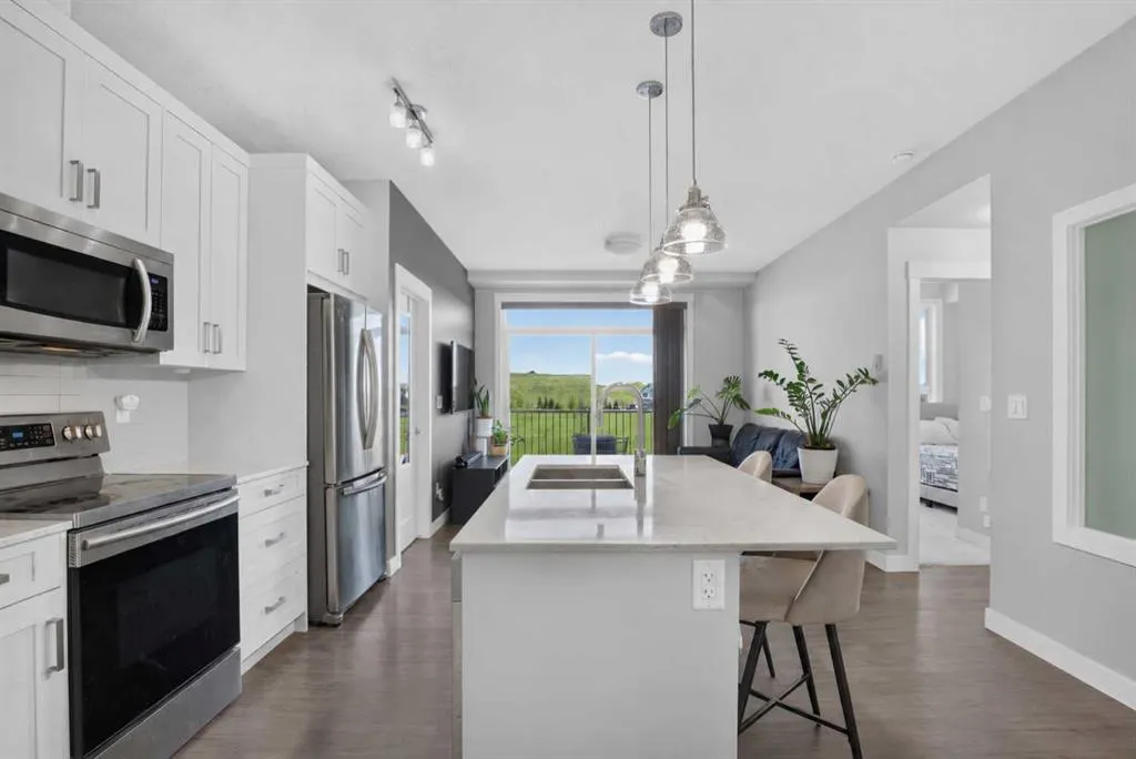 10 Walgrove SE #217