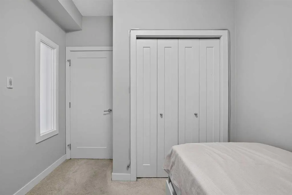10 Walgrove SE #217