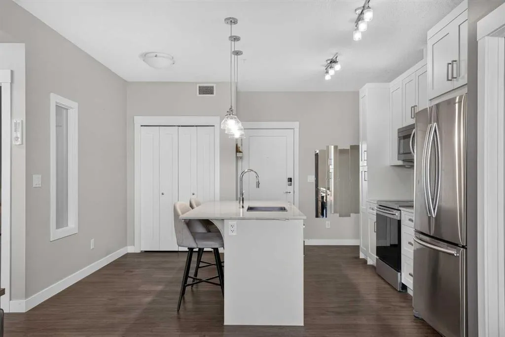 10 Walgrove SE #217