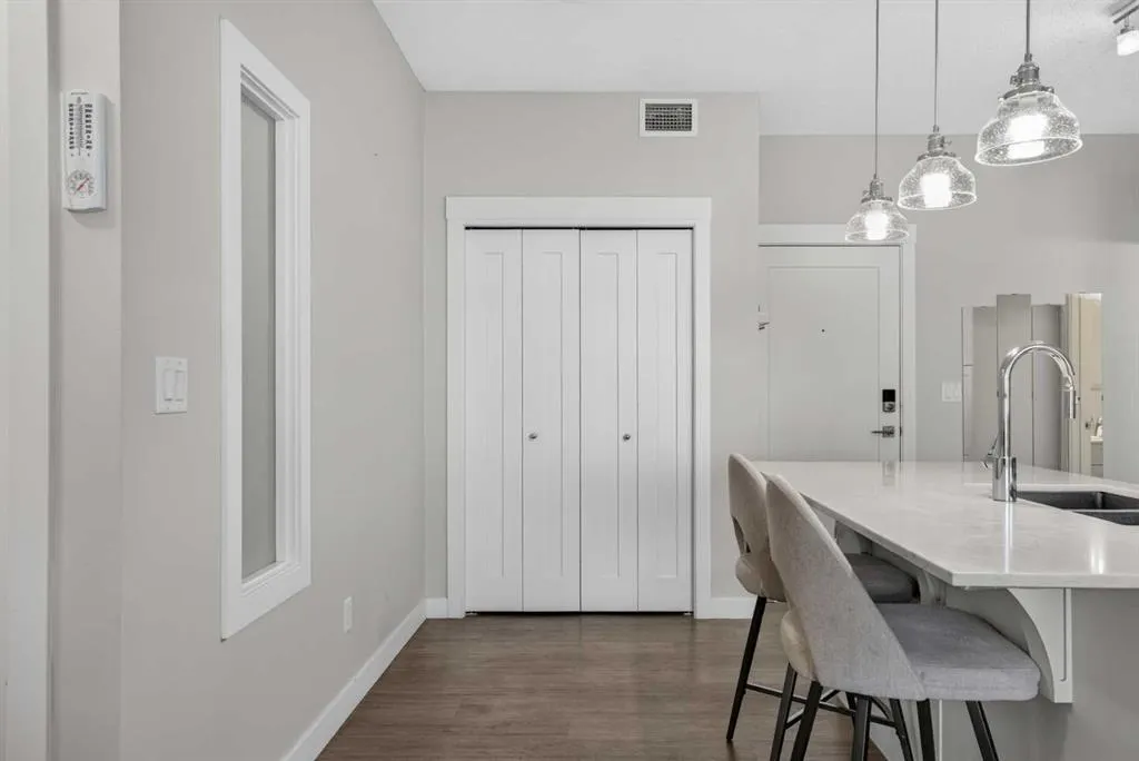 10 Walgrove SE #217
