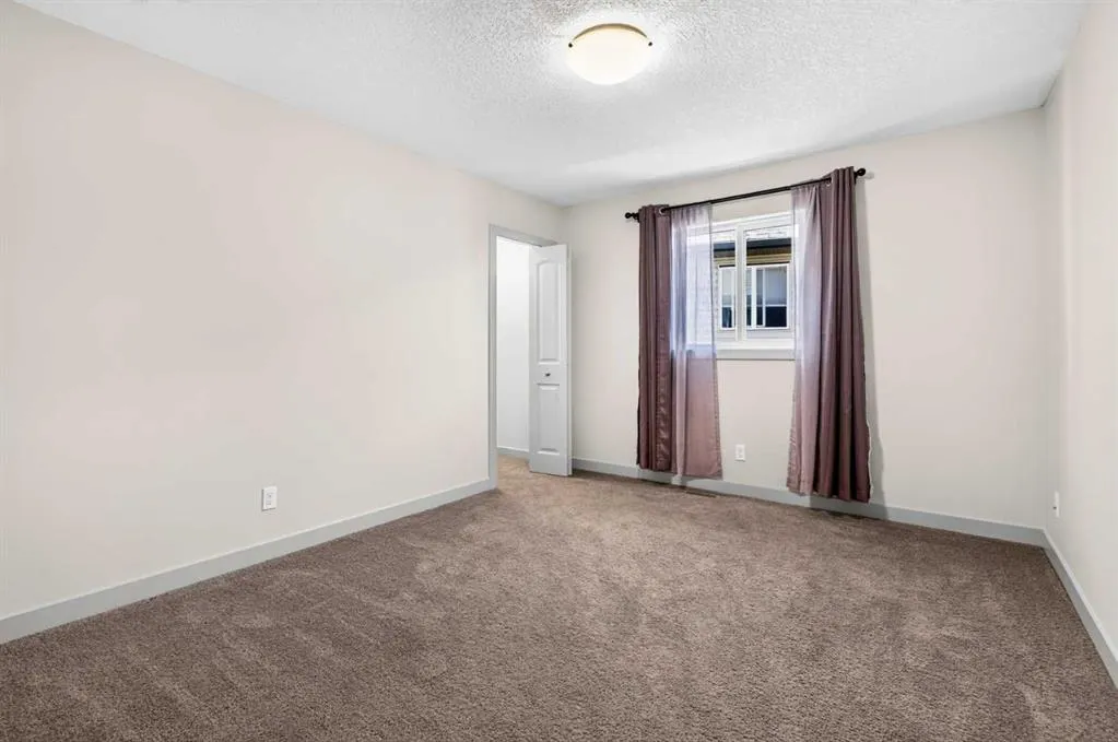 78 Cranarch View SE
