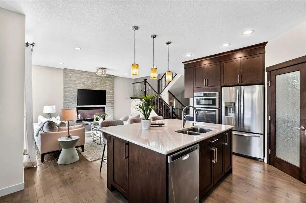 78 Cranarch View SE