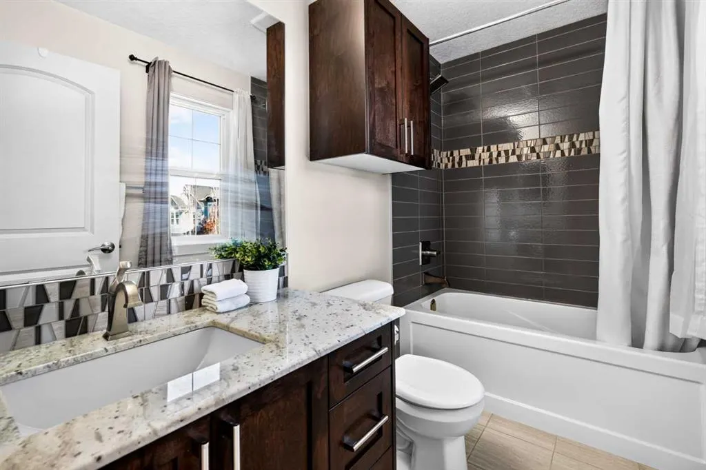 78 Cranarch View SE