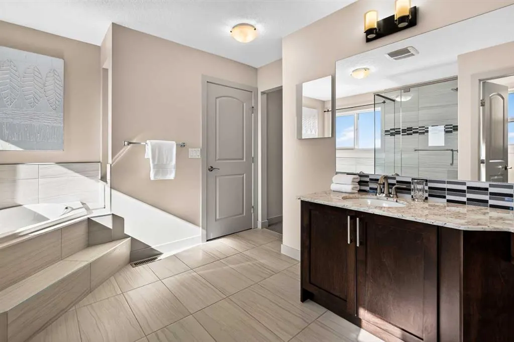 78 Cranarch View SE
