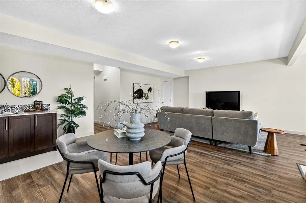 78 Cranarch View SE