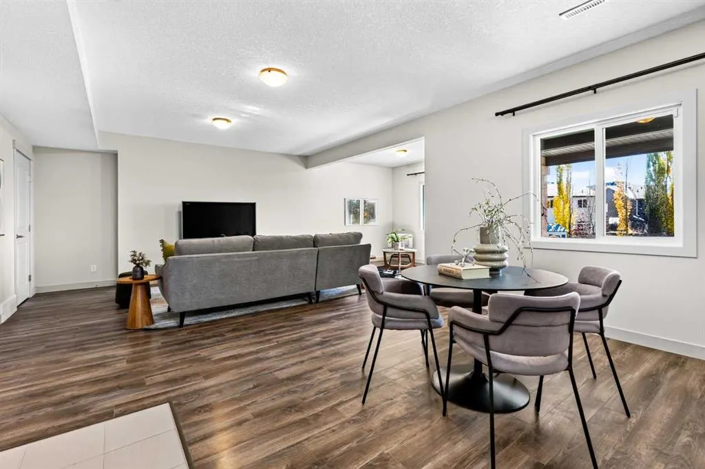 78 Cranarch View SE