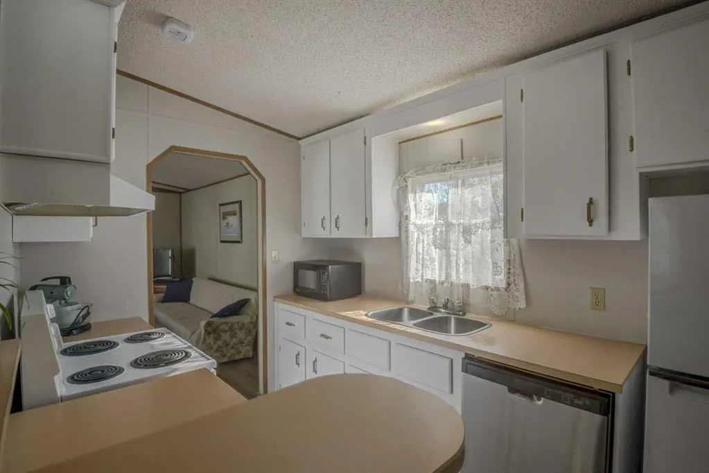 99 Arbour Lake Road NW #71