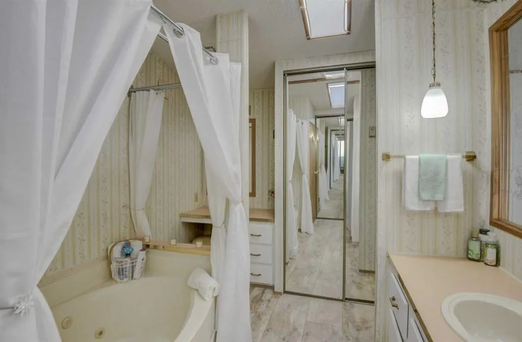 99 Arbour Lake Road NW #71