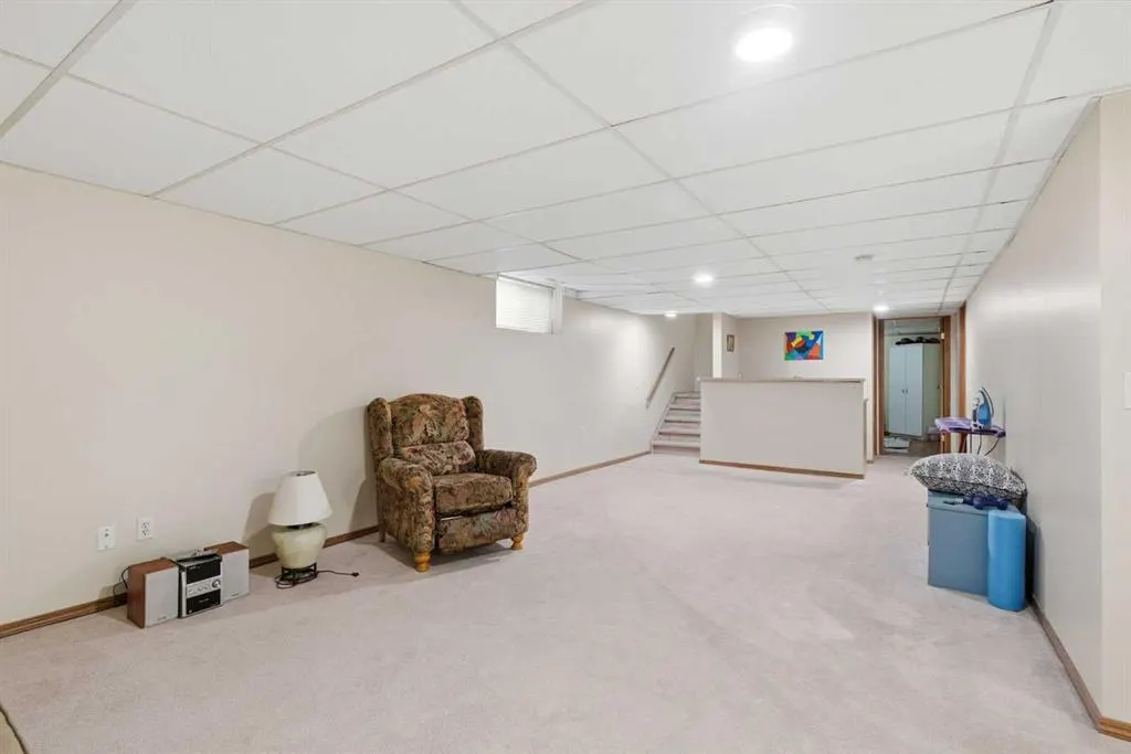110 Somervale Point SW
