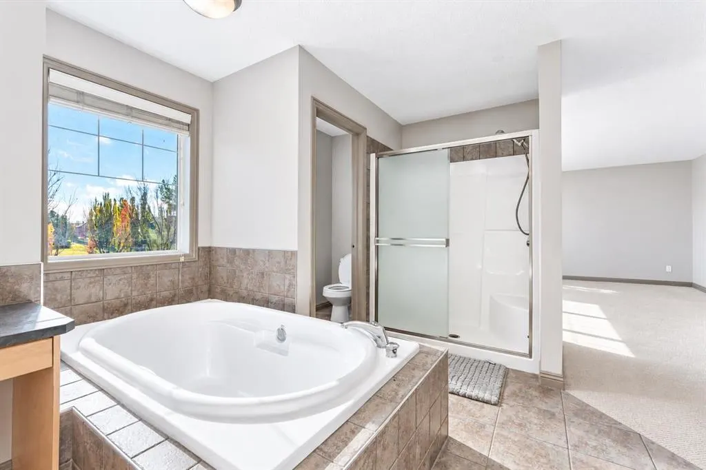 51 Chapalina Terrace SE