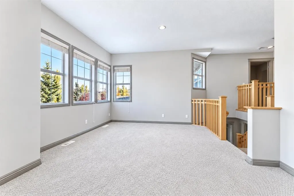 51 Chapalina Terrace SE