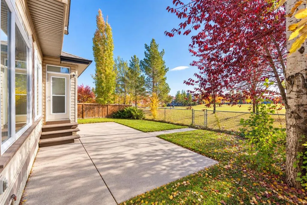 51 Chapalina Terrace SE