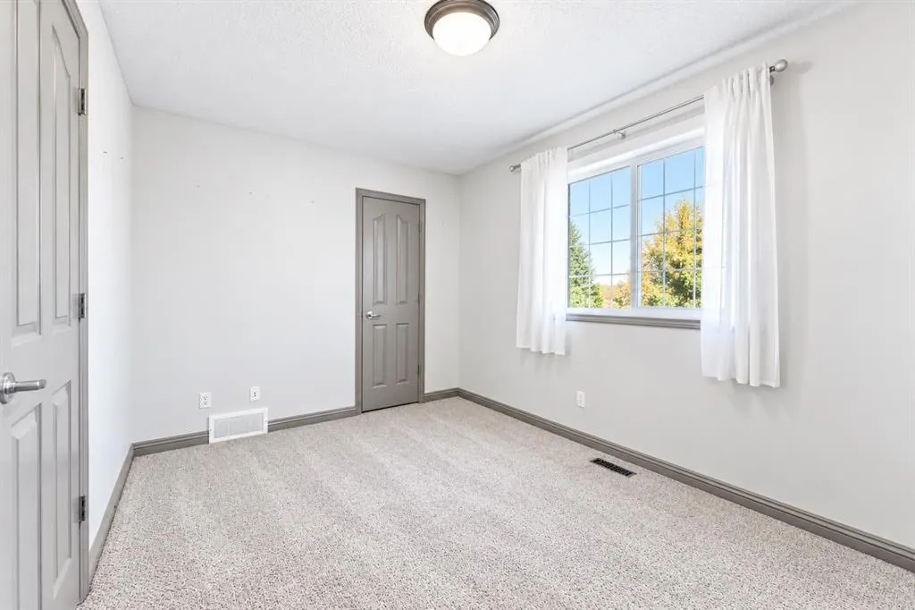 51 Chapalina Terrace SE