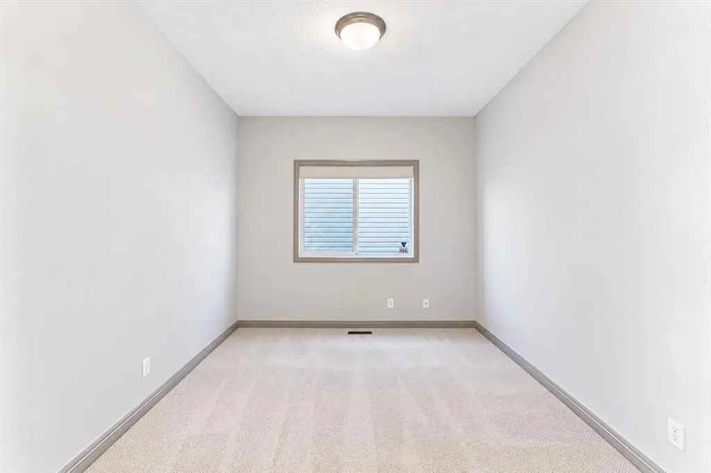 51 Chapalina Terrace SE