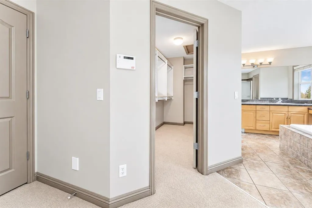 51 Chapalina Terrace SE